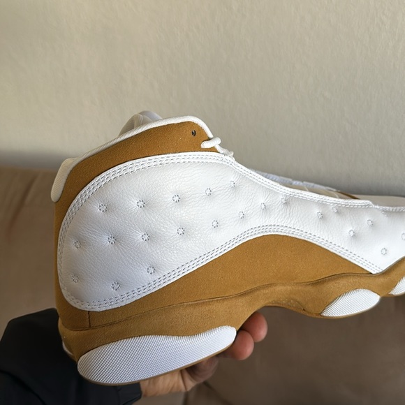 Air Jordan 13s Air Jordan fours 600 for both 300 for one pair - Picture 4 of 7